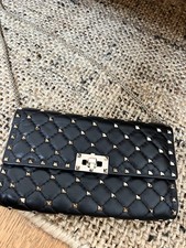 VALENTINO GARAVANI Rockstud Spike Crossbody Clutch Tasche in Schwarz | NP 1800€