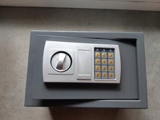 Tresor feuerfest wasserdicht