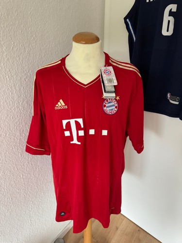 Bayern trikot 2011 13 - fc, 2011–13