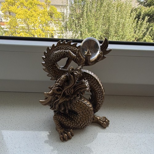 Goldener drache - goldener,