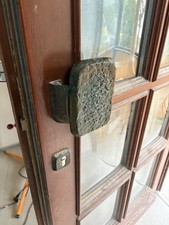 Haustür-Schutzbeschlag aus Bronze Entfernung 92 mm