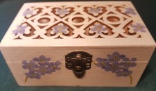 Schatulle / Schmuckkästchen aus Holz, mit Serviettentechnik  - blaue Blüten