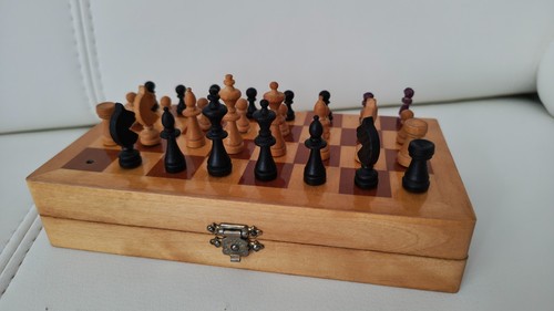Charmantes vintage reiseschach - charmantes,