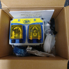 SEKO Twindos 10 Dosiergerät für Spülmaschine mit Zubehör für Reiniger/Klarspüler