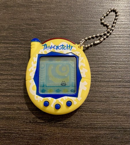 Tamagotchi connection 2004 - tamagotchi,