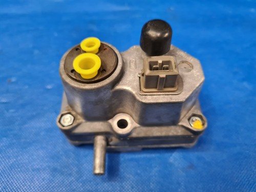 Warmlaufregler 0438140140 für