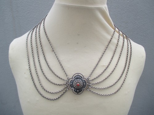 Altes collier tracht - collier, dirndl
