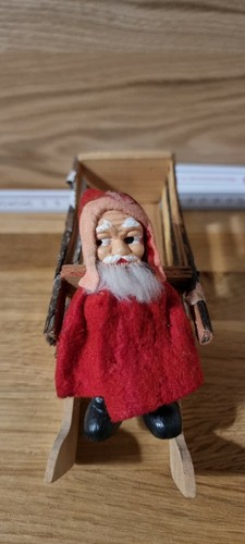 Antiker weihnachtsmann auf - antiker,