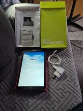 Samsung Galaxy Tab E SM - T560