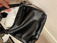 Coccinelle Shopper Tasche aus Leder in Schwarz