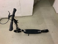 Alu Scooter Schwarz Für Benutzer mit einem Körpergewicht zwischen 20 und 100 kg
