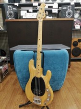 MUSIC MAN StingRay