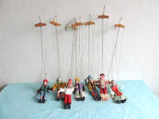 7 verschiedene alte Marionetten Holz Gips ca 20 cm Gesamt 60 cm