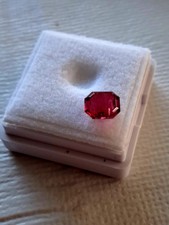 Roter Beryll ( Bixbit )