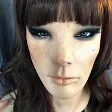 Latexmaske LIV FRECKLES