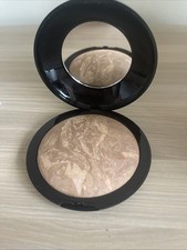 LAURA GELLER Baked Balance