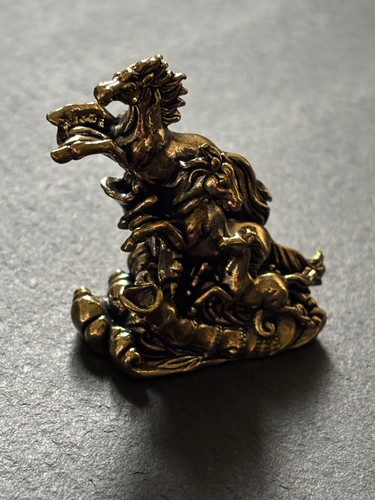 Pferdefigur aus messing drei - |,