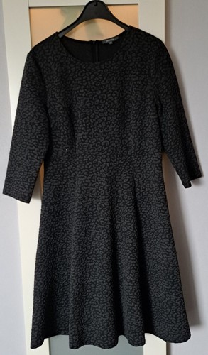 Schönes kleid von - kleid, peek