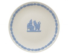 Wedgwood Jaspis blau auf weiß
