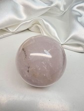 Periwinkle Rosenquarz mit Dendriten