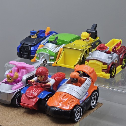 Paw patrol die - 7x, cast