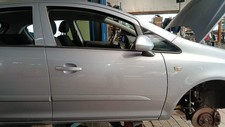 TÜR Vorn Rechts ( 4/5 Türer ) Opel Corsa 1.2 16V D Farbe Lichtsilber ( Z163 )