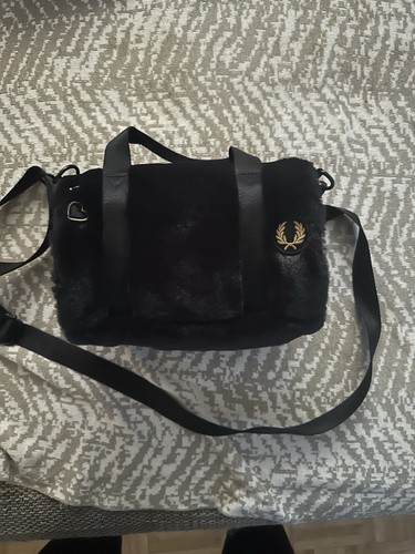 Fred perry amy winehouse - perry, x