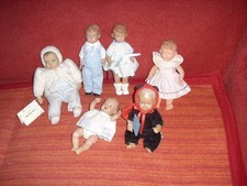 Kleine Schildkrötpuppen und