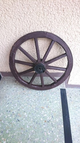 Wagenrad antik aus - wagenrad,