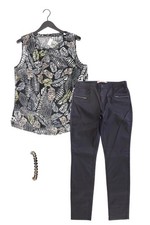 Damenmode Outfit Größe XL mit Bonita Ärmellose Bluse in Gr. 46 und Armband