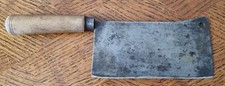 Altes formschönes geschmiedetes Metzgerbeil mit Holzgriff - Frankreich um 1910