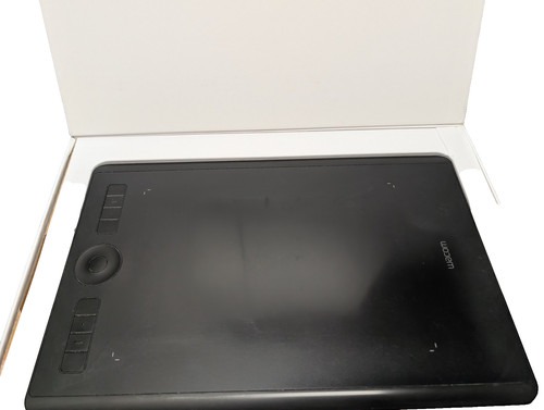 Wacom intuos pro - wacom, medium