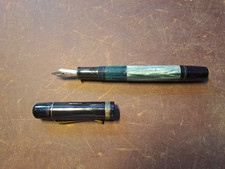 alter Pelikan Kolbenfüller mit Stahlfeder CN