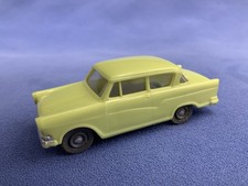 Siku Plastik Lloyd Arabella