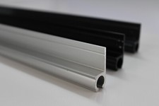 Kederschiene Alu eloxiert schwarz/weiß 1–3 m, 45°/90° Winkel für5,5–8,5 mm Keder