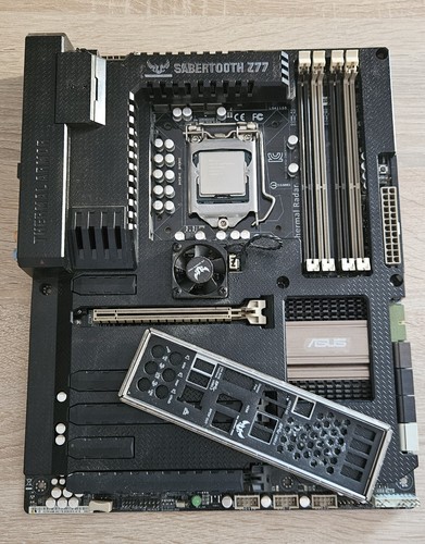 Asus sabertooth z77 - asus, z77,