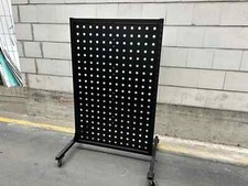 Marktstand / Werkzeugwand / Lochblechdisplay / Display/ Stecktafel rollbar