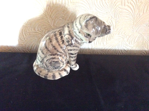 Beswick swiss roll cat 1877 - roll,