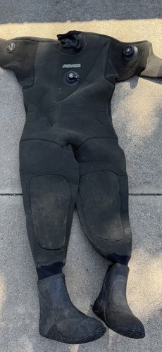 Abyss 7mm drysuit with size - abyss,