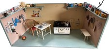 Antike Puppenküche mit Elektroherd und Zubehör für Puppenhaus