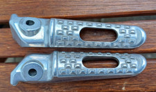 HONDA CBR 1000 RR Fußrasten Soziusfußraste Rechts & Links 50750MFL000 TOP !!