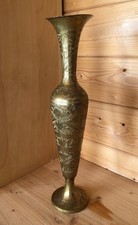Hohe Messing‑/Bronzevase mit