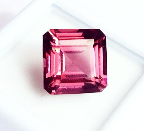 Rhodolit granat quadrat - rhodolit,