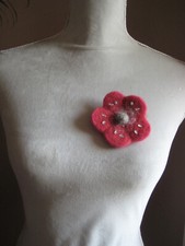Filzbrosche Brosche gefilzt Filz Blume pink Handarbeit Unikat! EYECATCHER