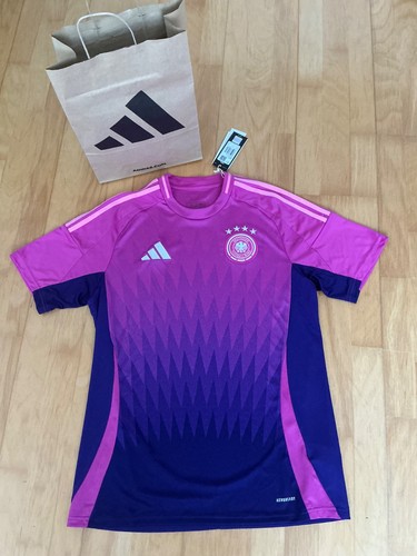 Adidas neu mit etikett - @adidas@neu,