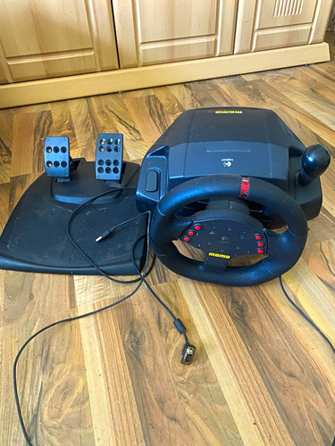 Logitech momo racing - logitech,