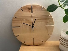 Wanduhr Holz Esche rund