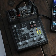 Behringer XENYX 502 Mischpult