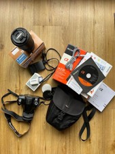 Sony Alpha A230 10.2MP - Schwarz (18-55mm Objektiv) & TAMRON 70-300mm Objektiv