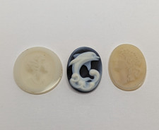 Konvolut feiner Achat und Stein Kameen für Schmuck aus alter Sammlung